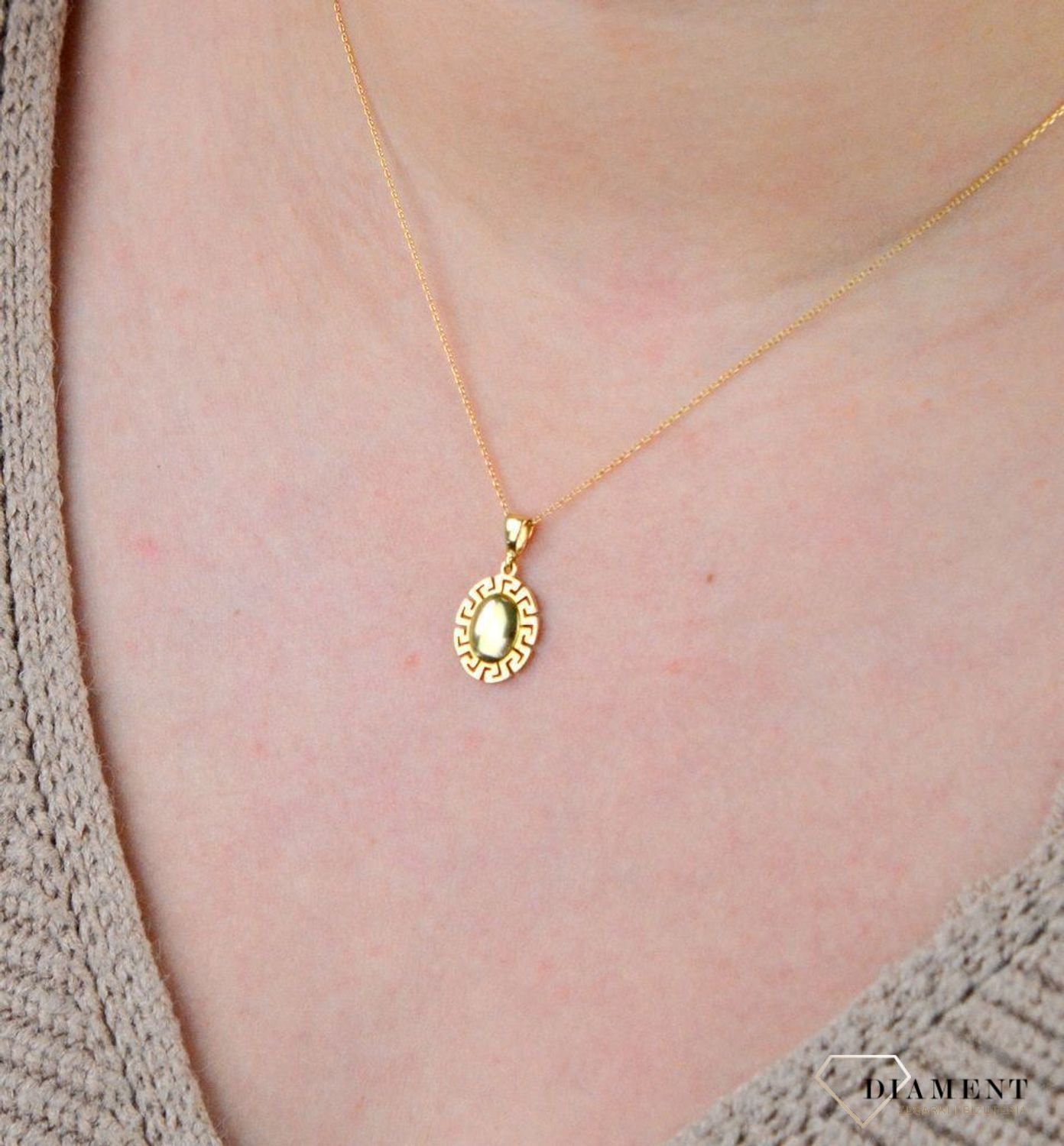 Złota zawieszka 585 kółko z motywem greckim ZA 4677A.jpg